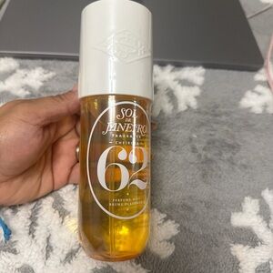 Sol de Janeiro 62 Fragrance Mist - Amber Liquid with White Cap